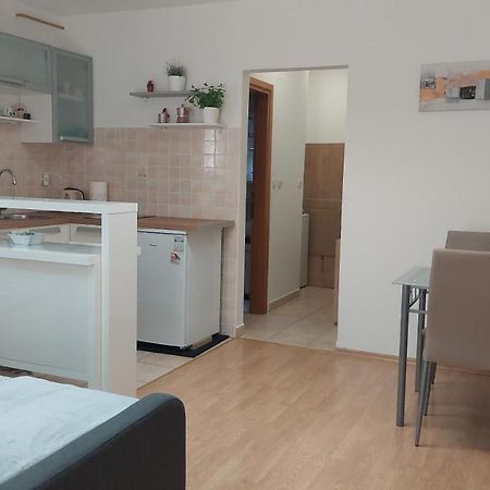 Studio 7Even Ground Floor Pula Exterior foto