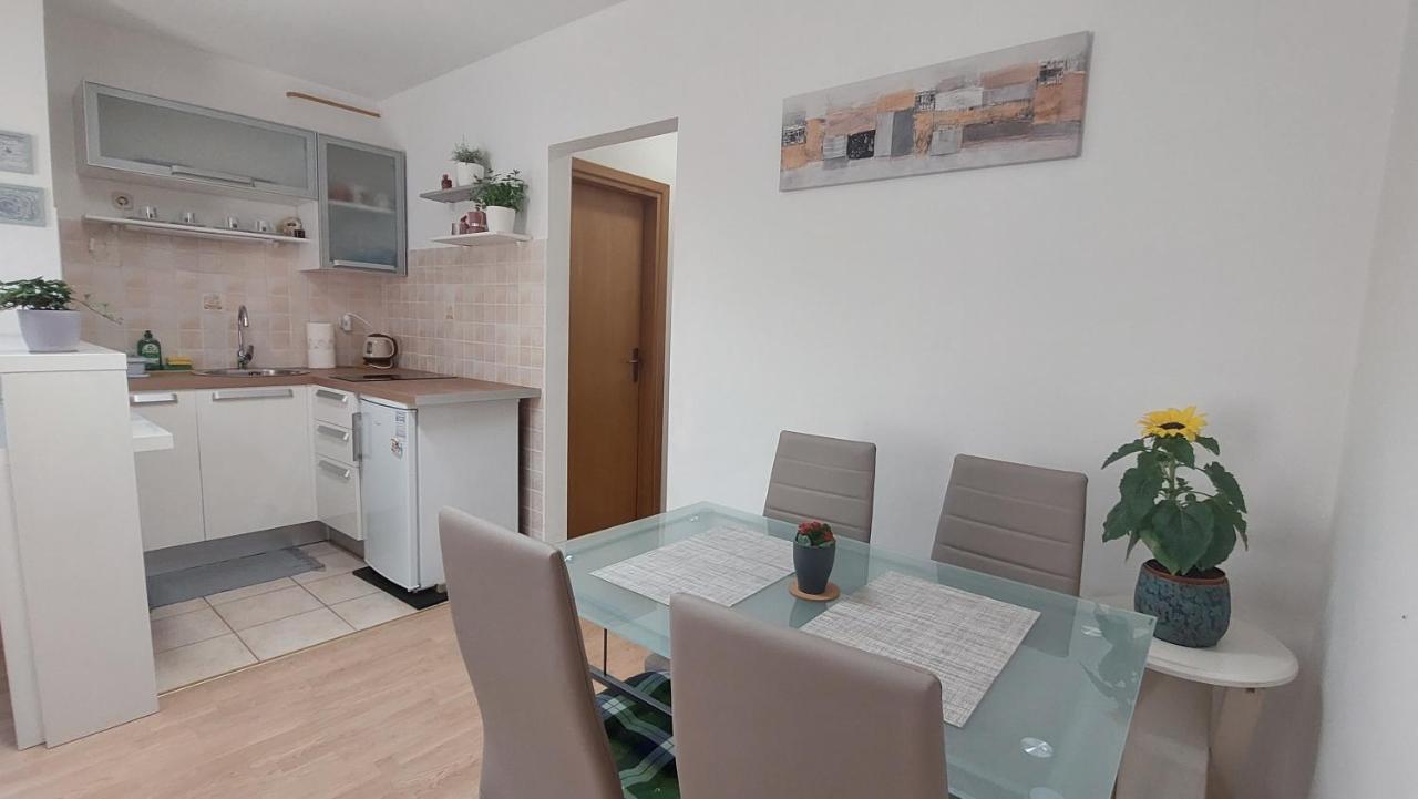 Studio 7Even Ground Floor Pula Exterior foto